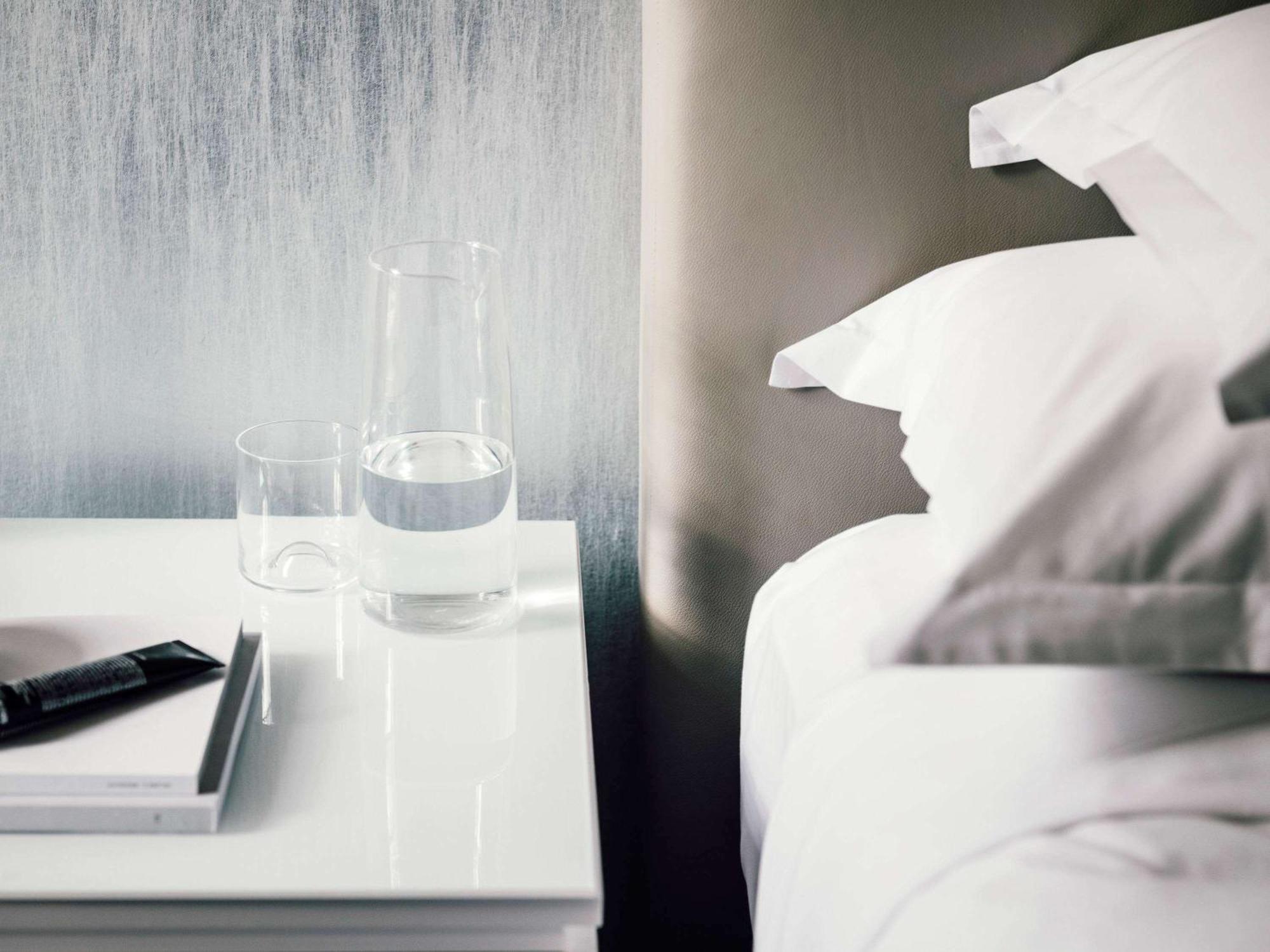 The Como Melbourne Exterior photo A room at the hotel